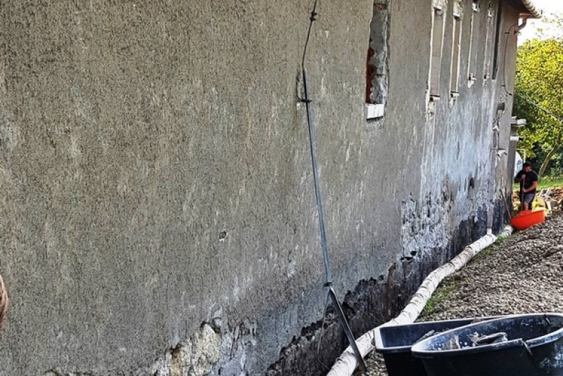  Kamenný dom - Brhlovce