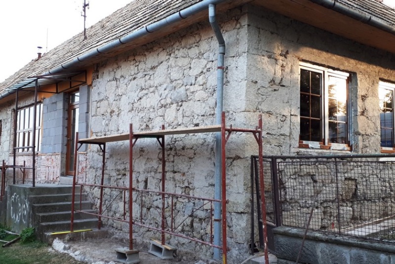  Kamenný dom - Brhlovce