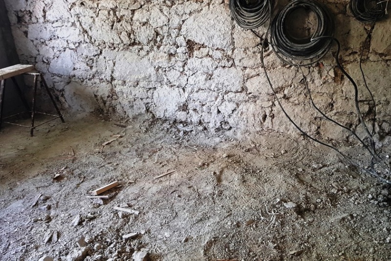  Kamenný dom - Brhlovce